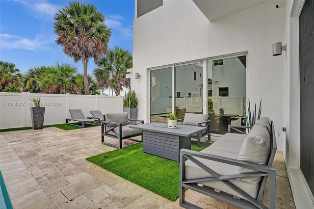 $9,000 | 9995 Northwest 75th Street, Doral, FL 33178