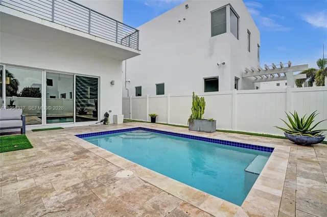 $9,000 | 9995 Northwest 75th Street, Doral, FL 33178