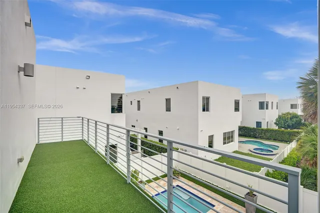 $9,000 | 9995 Northwest 75th Street, Doral, FL 33178