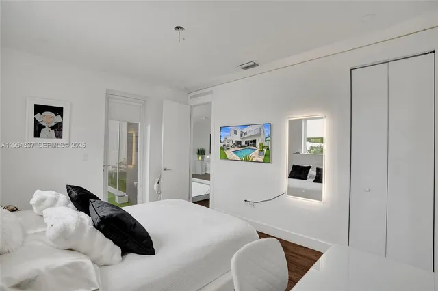 $9,000 | 9995 Northwest 75th Street, Doral, FL 33178