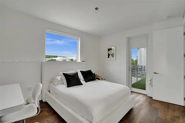 $9,000 | 9995 Northwest 75th Street, Doral, FL 33178