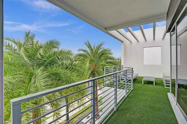 $9,000 | 9995 Northwest 75th Street, Doral, FL 33178