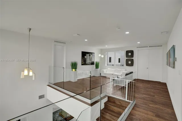 $9,000 | 9995 Northwest 75th Street, Doral, FL 33178