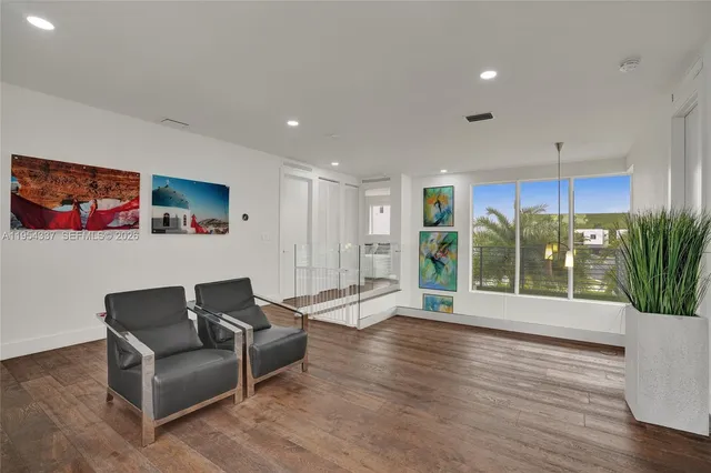 $9,000 | 9995 Northwest 75th Street, Doral, FL 33178