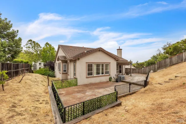 $785,000 | 2743 Overlook Drive, Vallejo, CA 94591