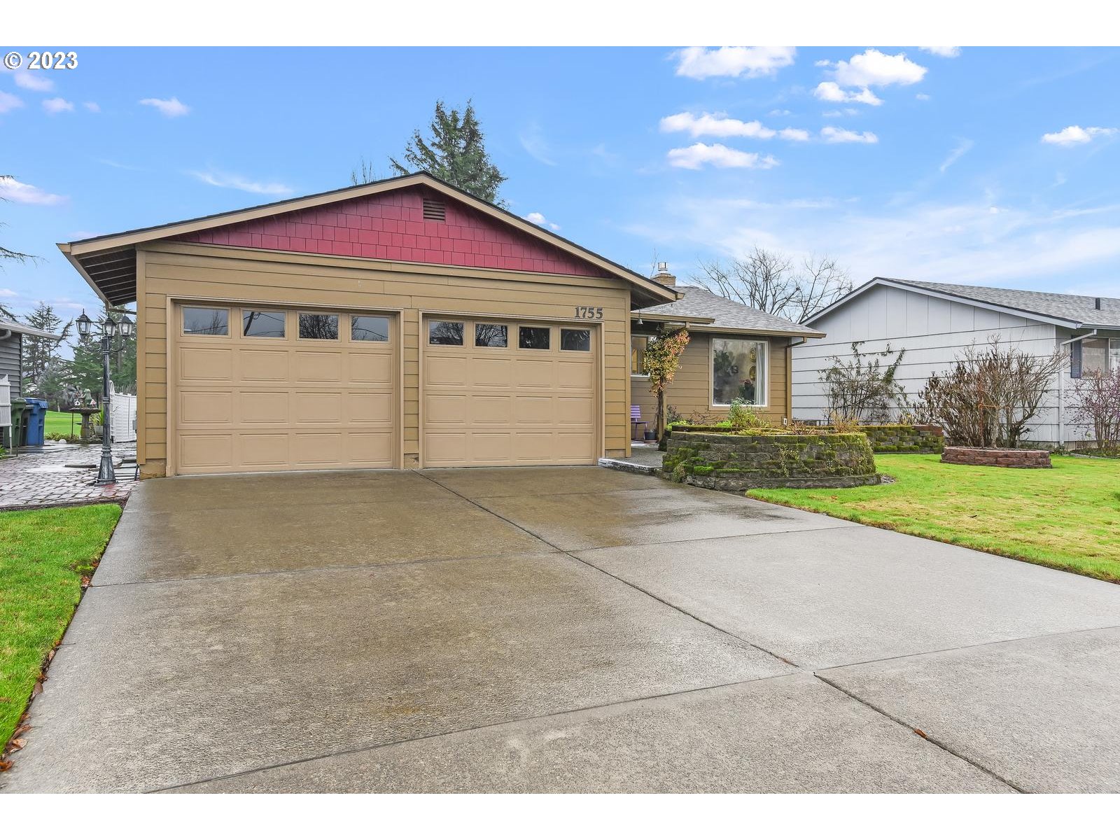 1755 Princeton Road Woodburn, OR 97071 - Photo 2 of 23 Garage