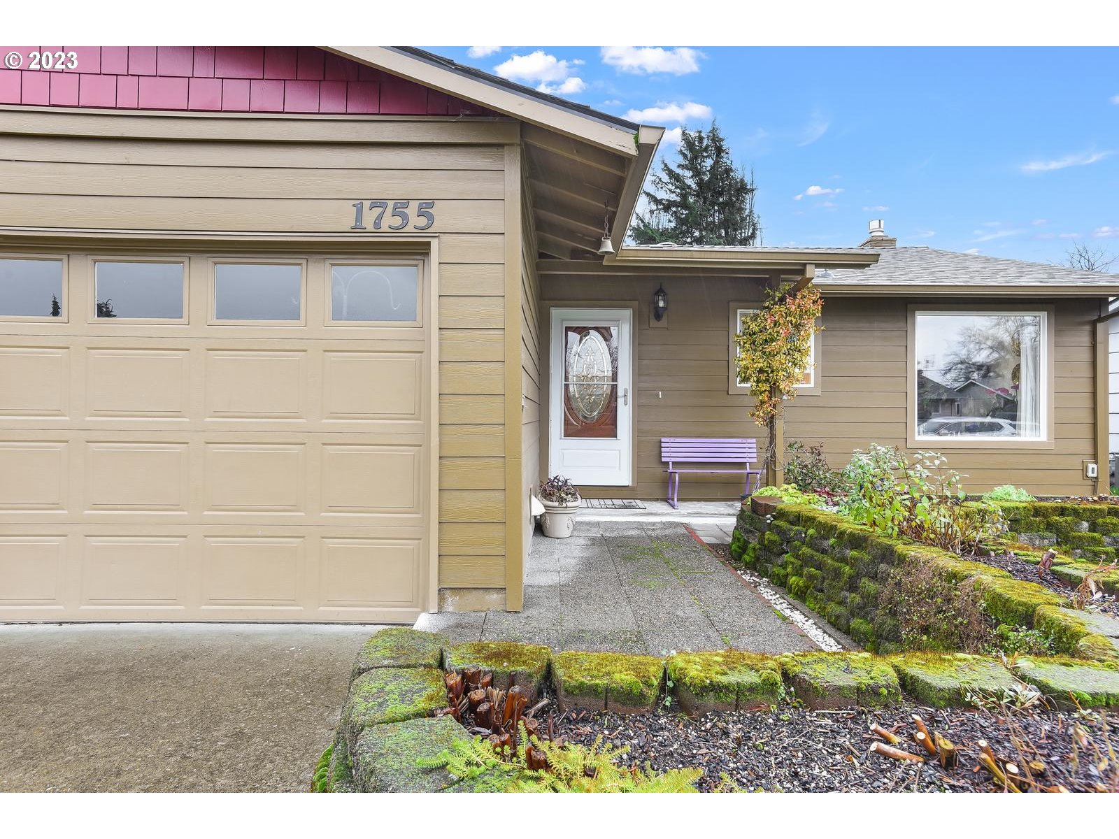 1755 Princeton Road Woodburn, OR 97071 - Photo 3 of 23 Entrance/Foyer