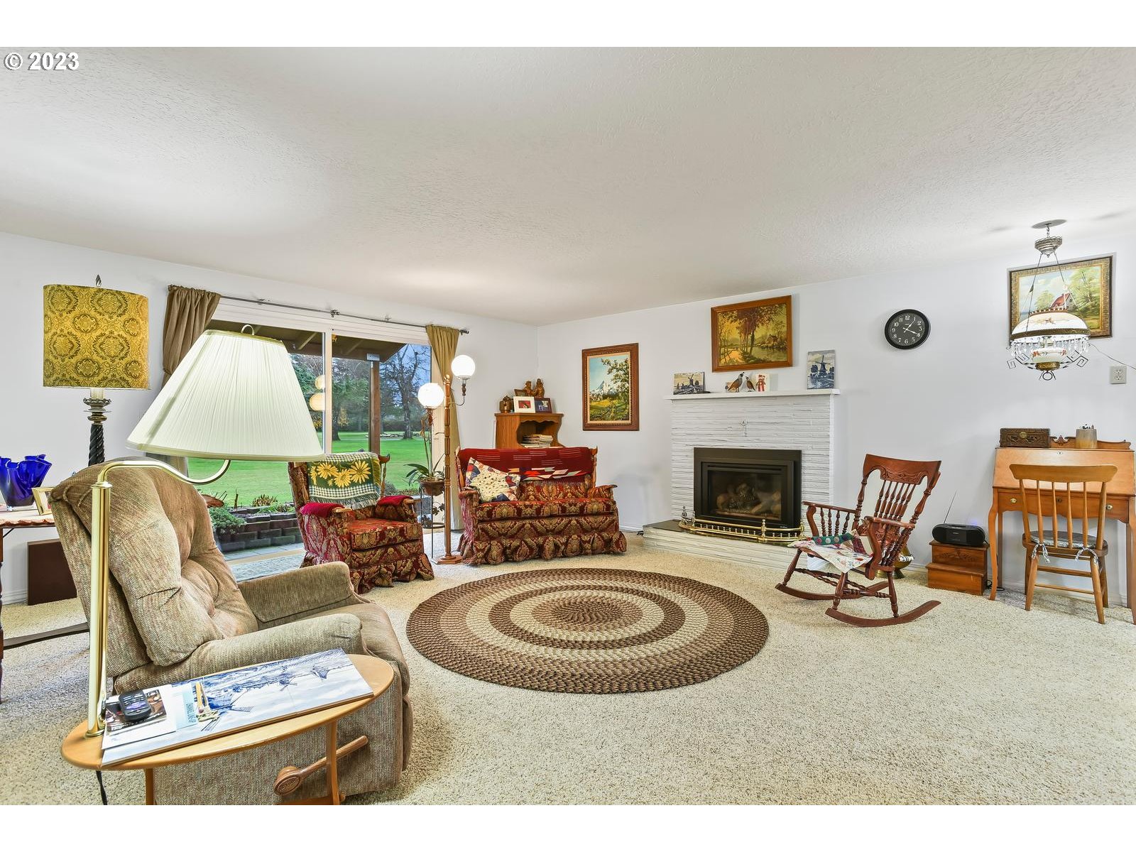 1755 Princeton Road Woodburn, OR 97071 - Photo 10 of 23 Living Room