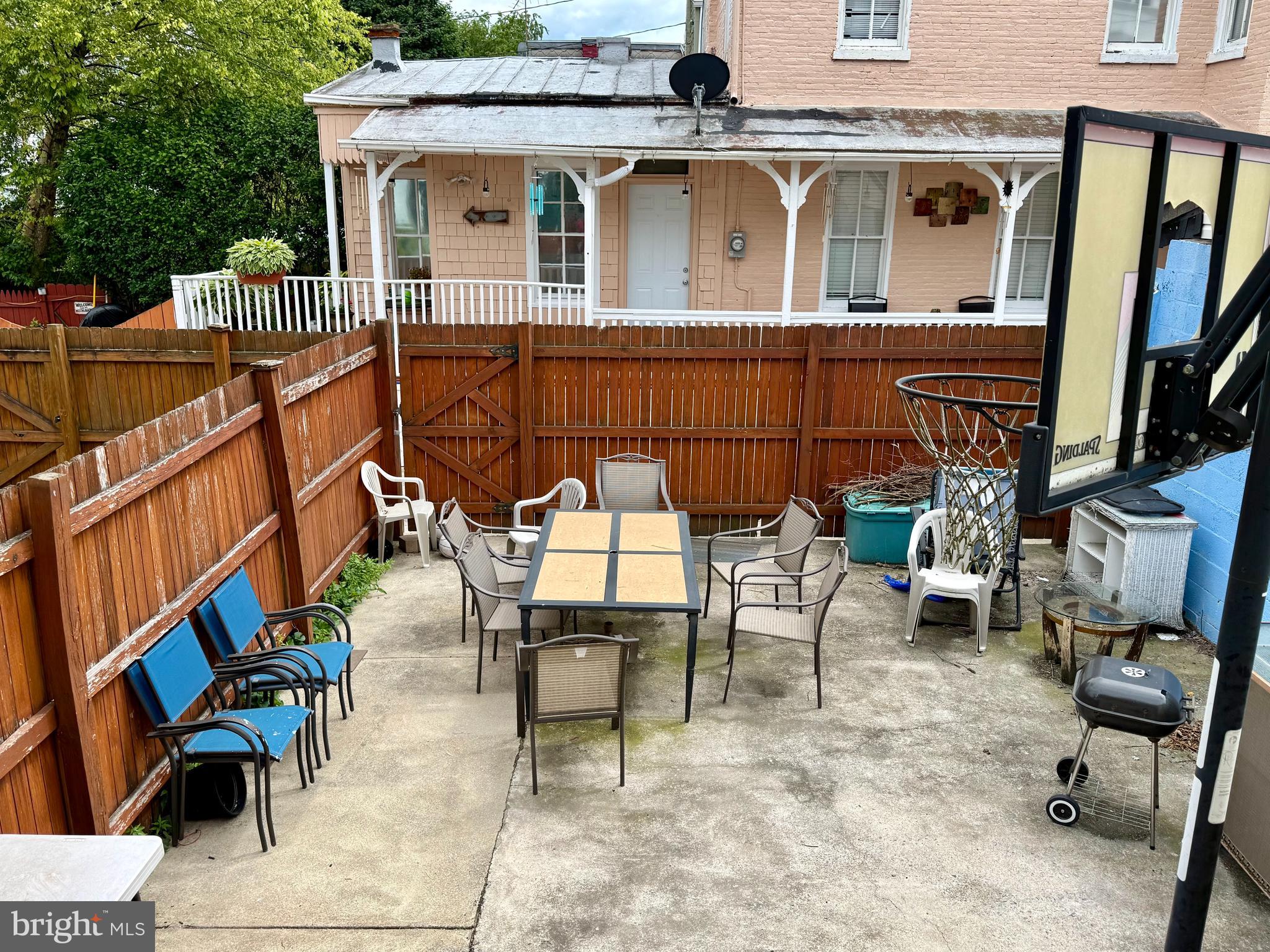 326 Windsor Street Reading, PA 19601 - Photo 4 of 7