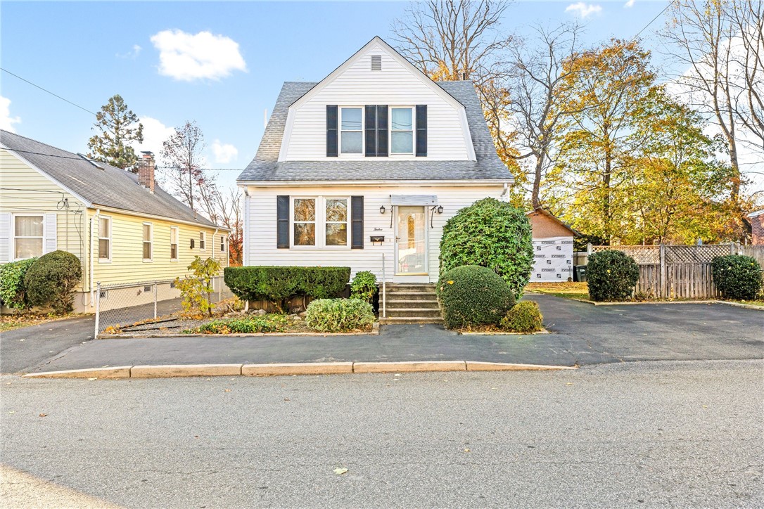 12 Lookout Avenue North Providence, RI 02911 - Photo 2 of 26