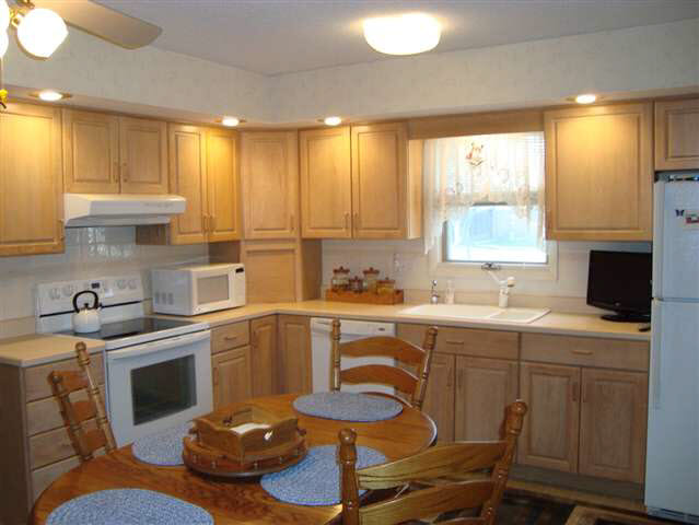 2805 West Riggin Road Muncie, IN 47304 - Photo 2 of 12