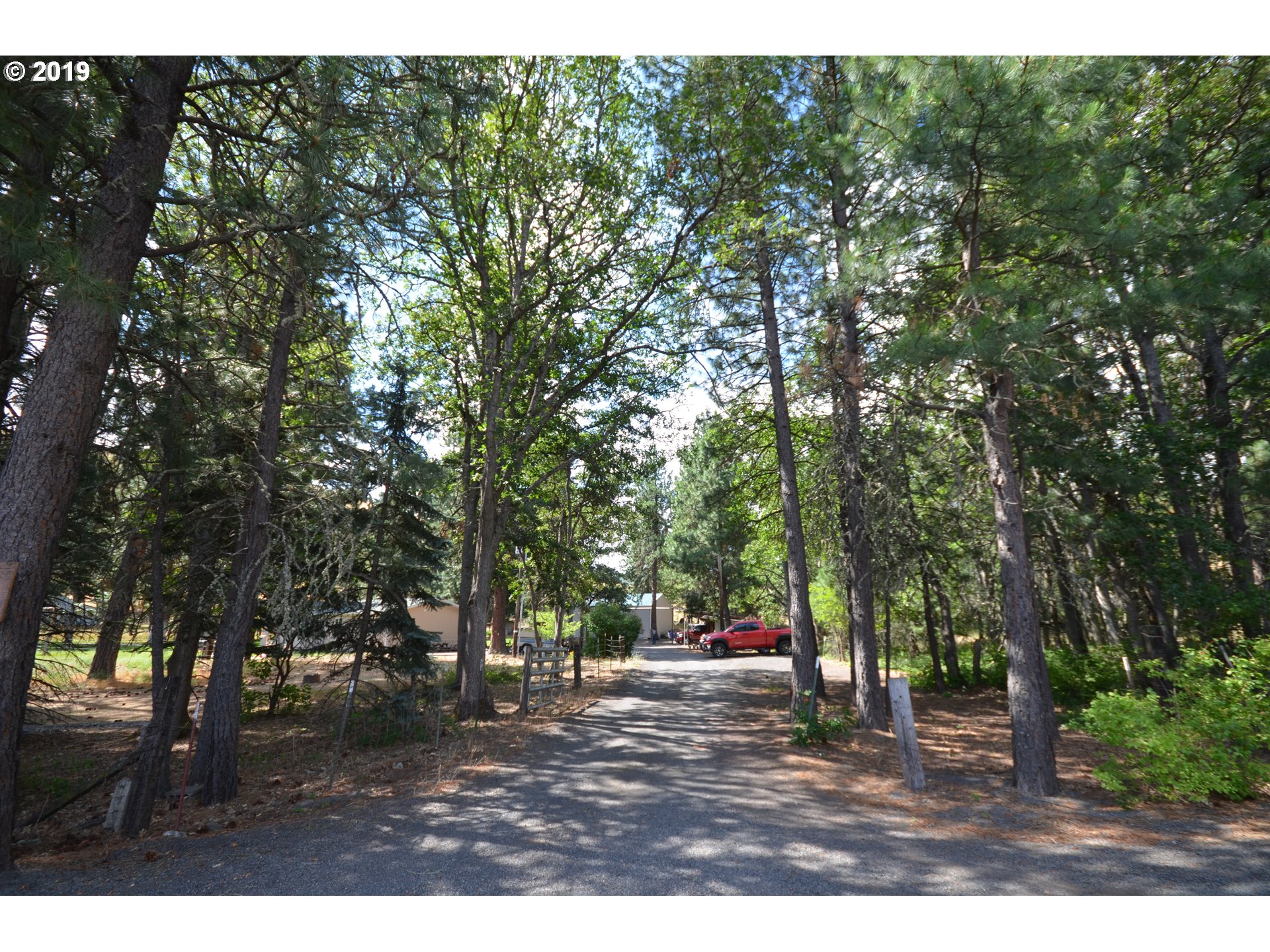 6918 Wells Road The Dalles, OR 97058 - Photo 2 of 31