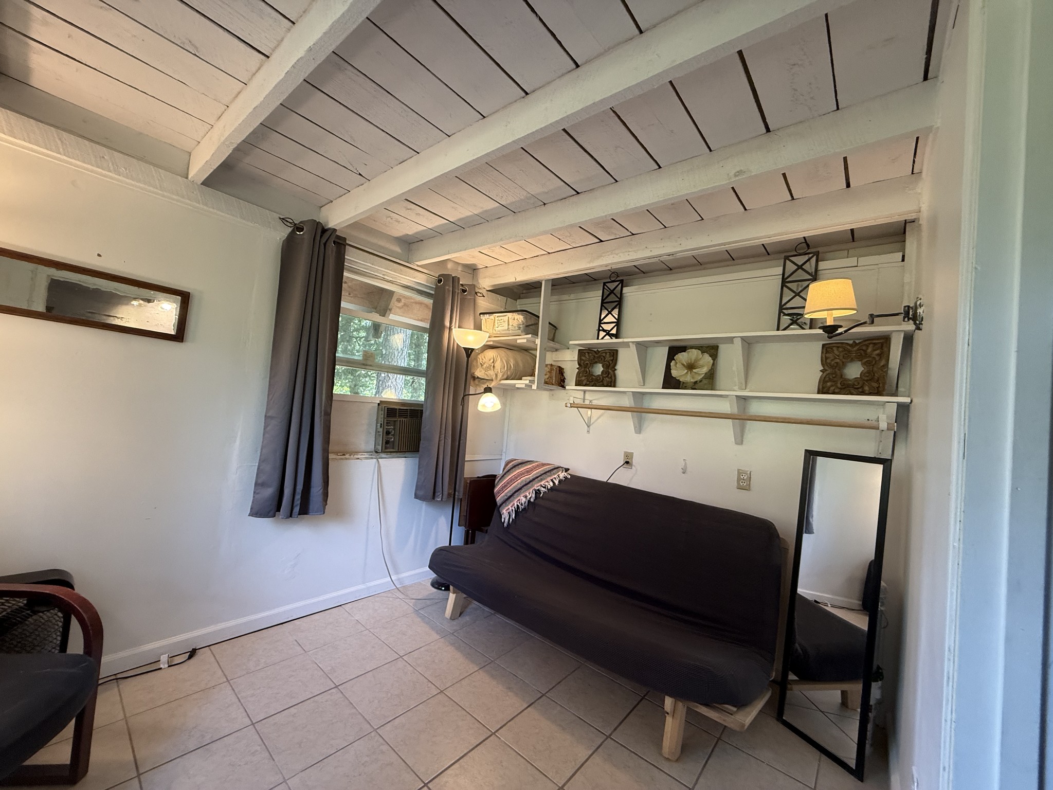 170 Webb Road Summertown, TN 38483 - Photo 8 of 39 a room with furniture