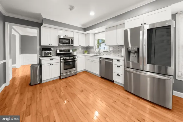 $1,300,000 | 10712 Gainsborough Road, Potomac, MD 20854