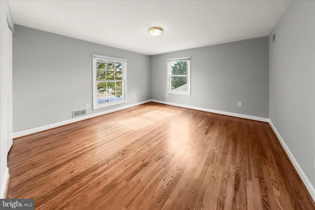 $1,300,000 | 10712 Gainsborough Road, Potomac, MD 20854