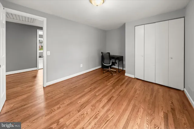 $1,300,000 | 10712 Gainsborough Road, Potomac, MD 20854