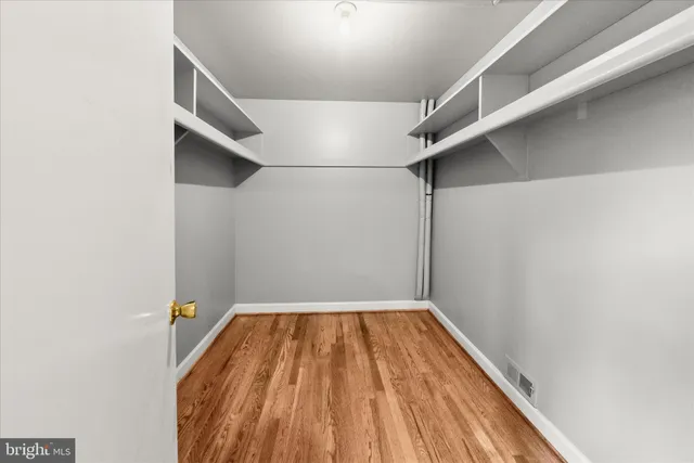 $1,300,000 | 10712 Gainsborough Road, Potomac, MD 20854