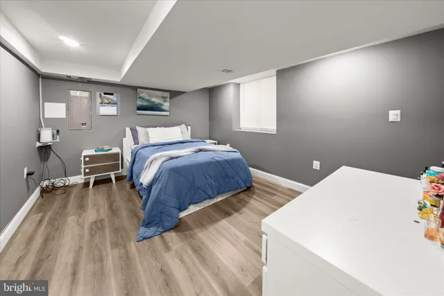 $1,300,000 | 10712 Gainsborough Road, Potomac, MD 20854