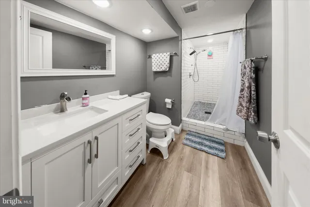 $1,300,000 | 10712 Gainsborough Road, Potomac, MD 20854