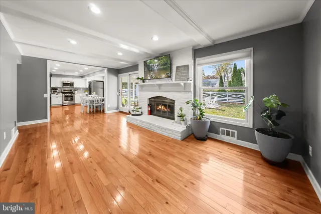 $1,300,000 | 10712 Gainsborough Road, Potomac, MD 20854