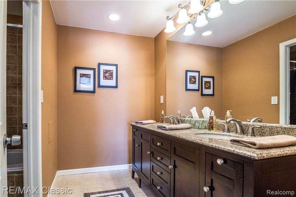 18510 Ridge Road Northville, MI 48168 - Photo 48 of 55