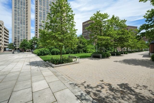 $700,000 | 85 East India Row, Unit 32H, Boston, MA 02110