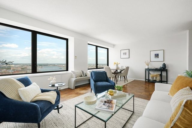 $700,000 | 85 East India Row, Unit 32H, Boston, MA 02110