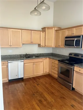 $2,550 | 20 Newman Avenue, Unit 11112, Rumford, RI 02916