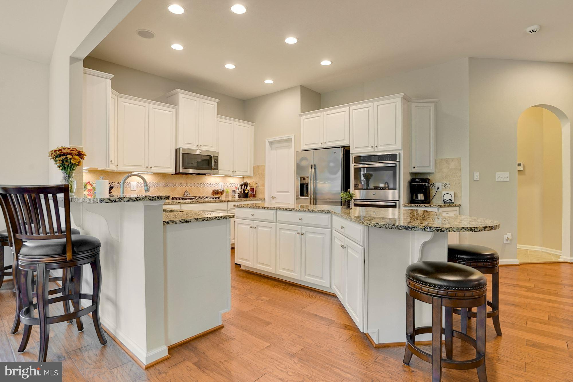 8172 Counselor Road Manassas, VA 20112 - Photo 16 of 59 Gourmet Kitchen
