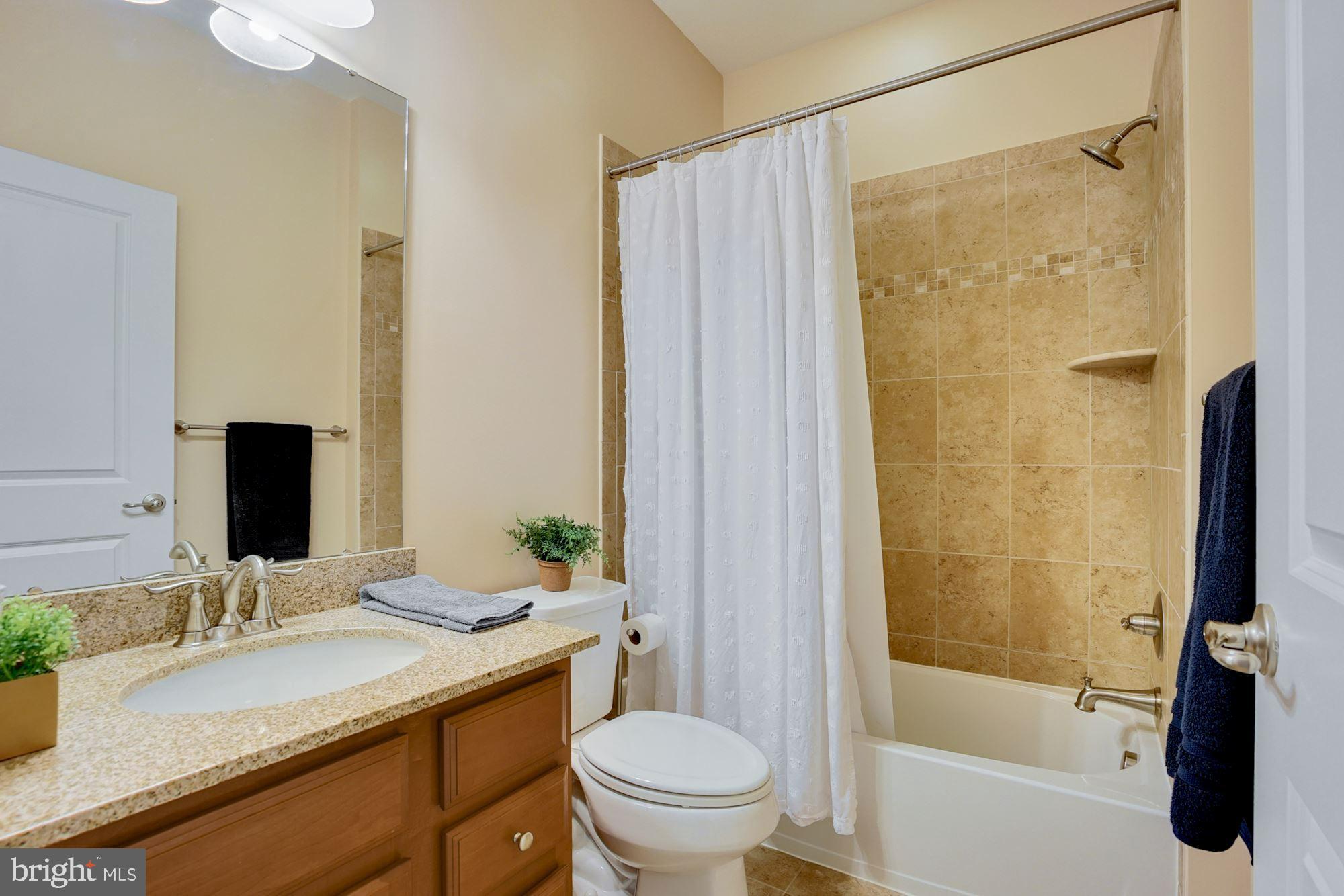 8172 Counselor Road Manassas, VA 20112 - Photo 41 of 59 Upper level bathroom