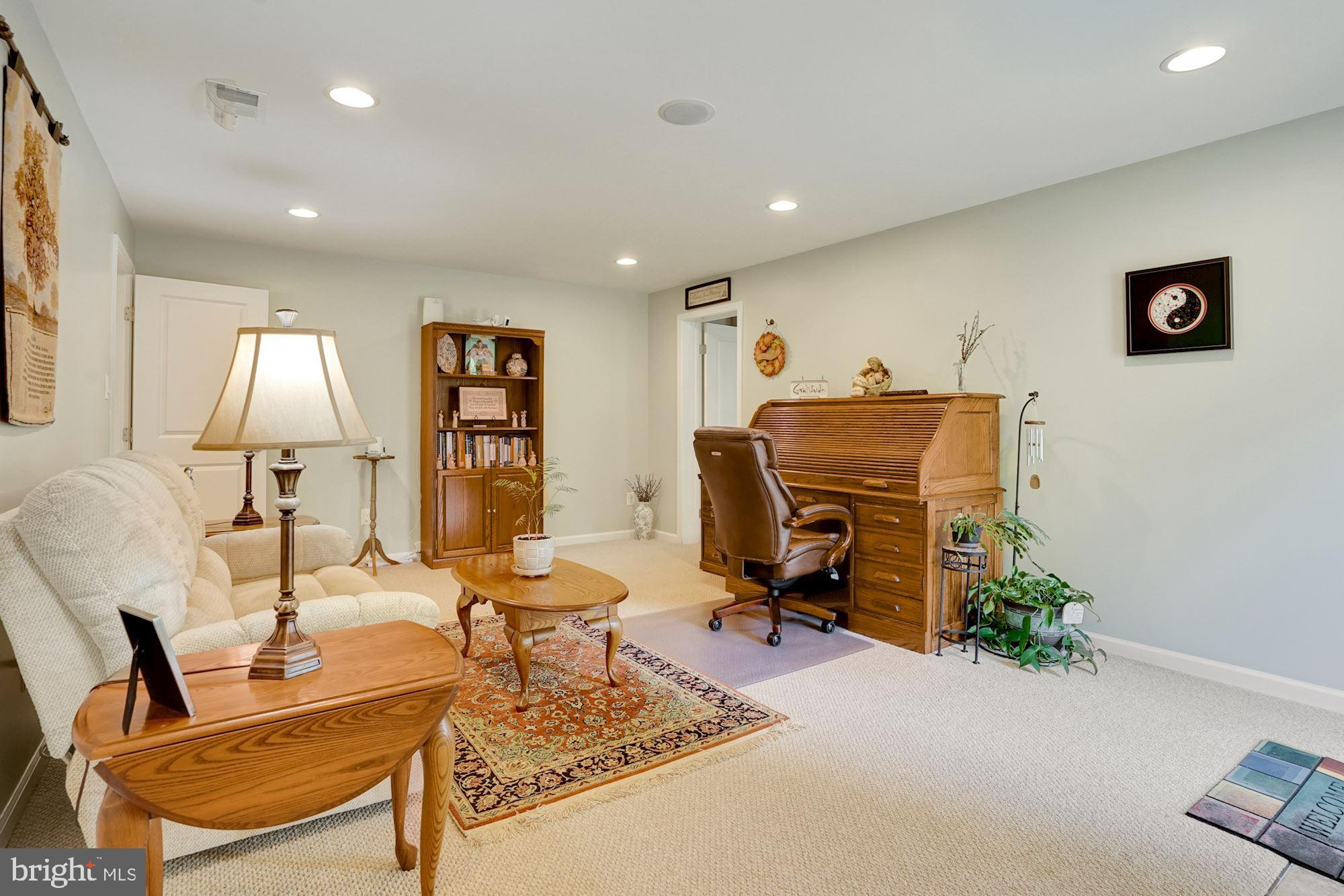 8172 Counselor Road Manassas, VA 20112 - Photo 50 of 59 Office/ In-Law Suite w/separate side entrance