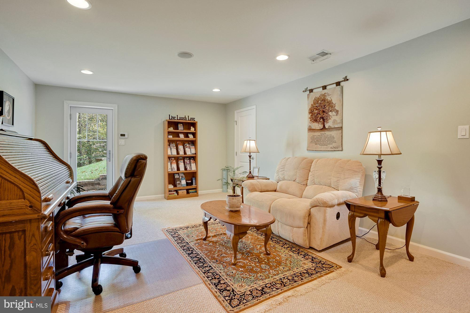 8172 Counselor Road Manassas, VA 20112 - Photo 51 of 59 Office/ In-Law Suite w/separate side entrance