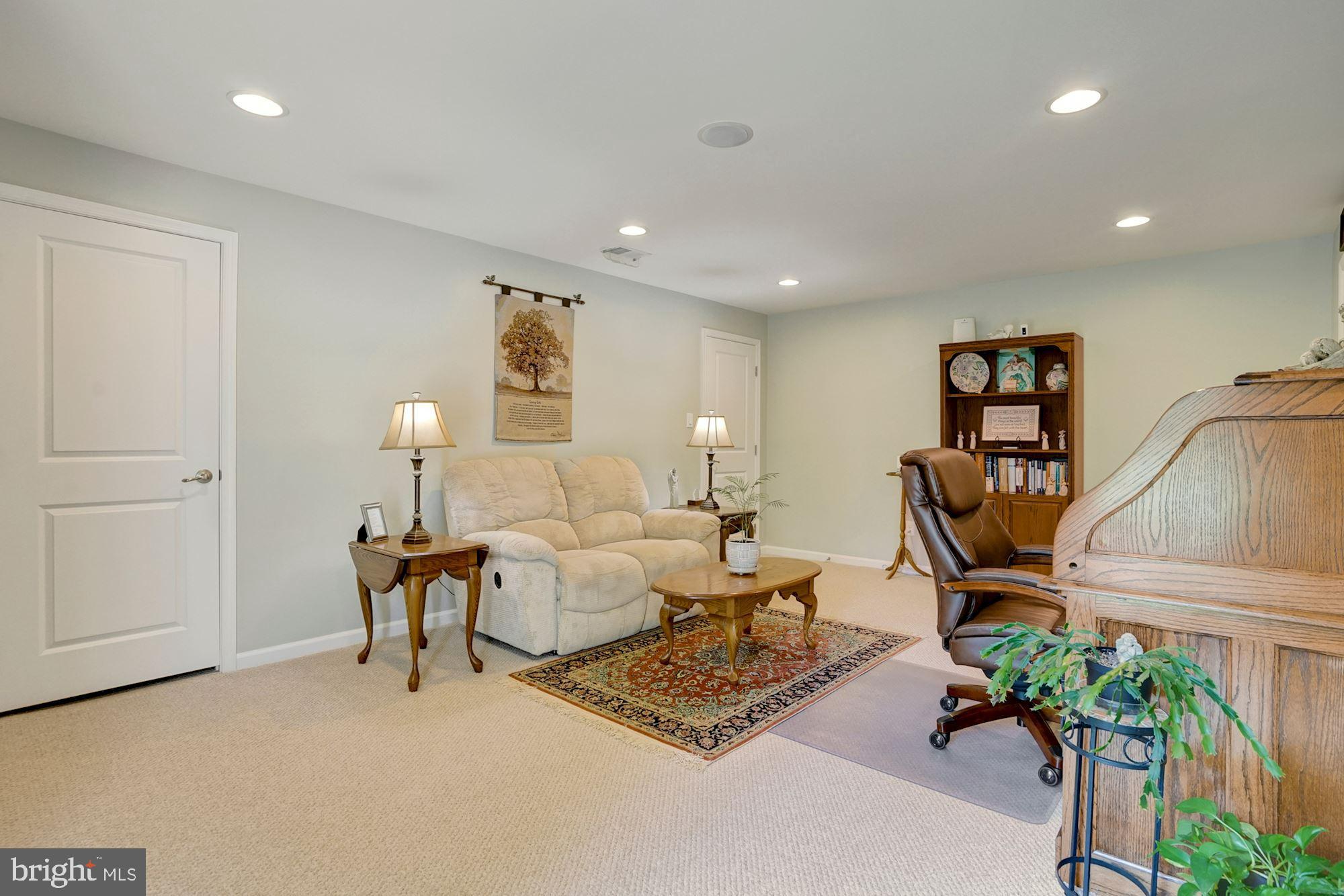 8172 Counselor Road Manassas, VA 20112 - Photo 53 of 59 Office/ In-Law Suite