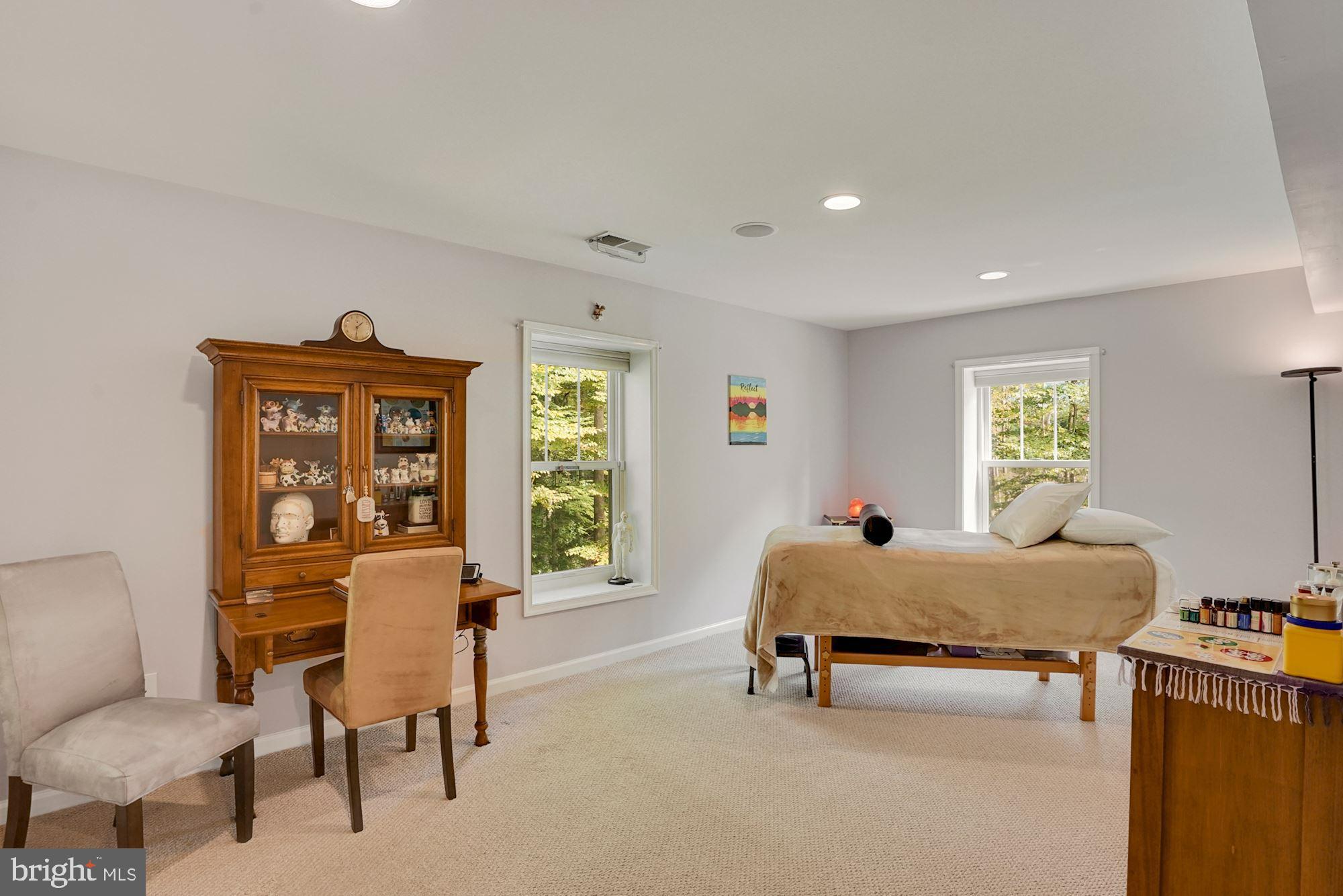 8172 Counselor Road Manassas, VA 20112 - Photo 54 of 59 Office/ In-Law Suite