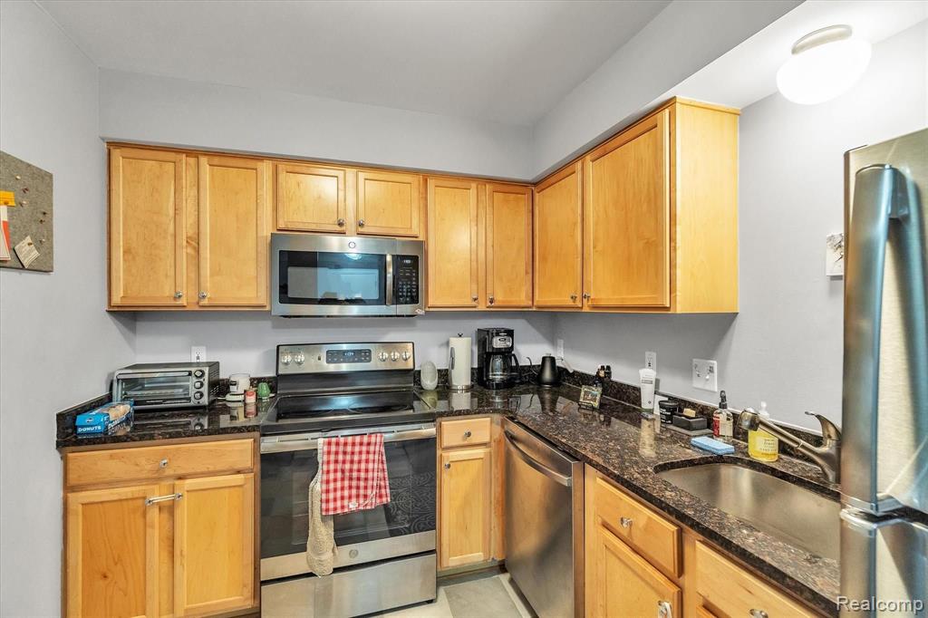 1121 Tienken Court, Unit 217 Rochester Hills, MI 48306 - Photo 12 of 23