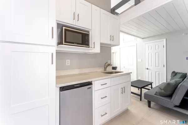 $2,600 | 280 Old Lambert Road, Unit 280, Orange, CT 06477