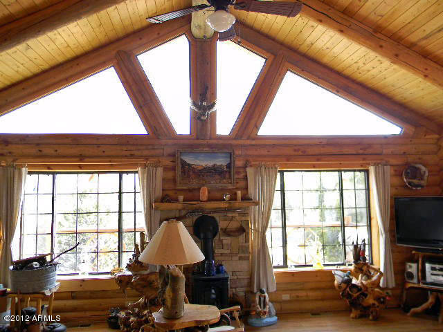 2949 Valley Forge Overgaard, AZ 85933 - Photo 2 of 20 LIVING ROOM