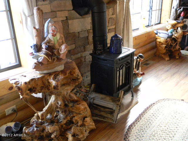 2949 Valley Forge Overgaard, AZ 85933 - Photo 4 of 20 LIVING ROOM