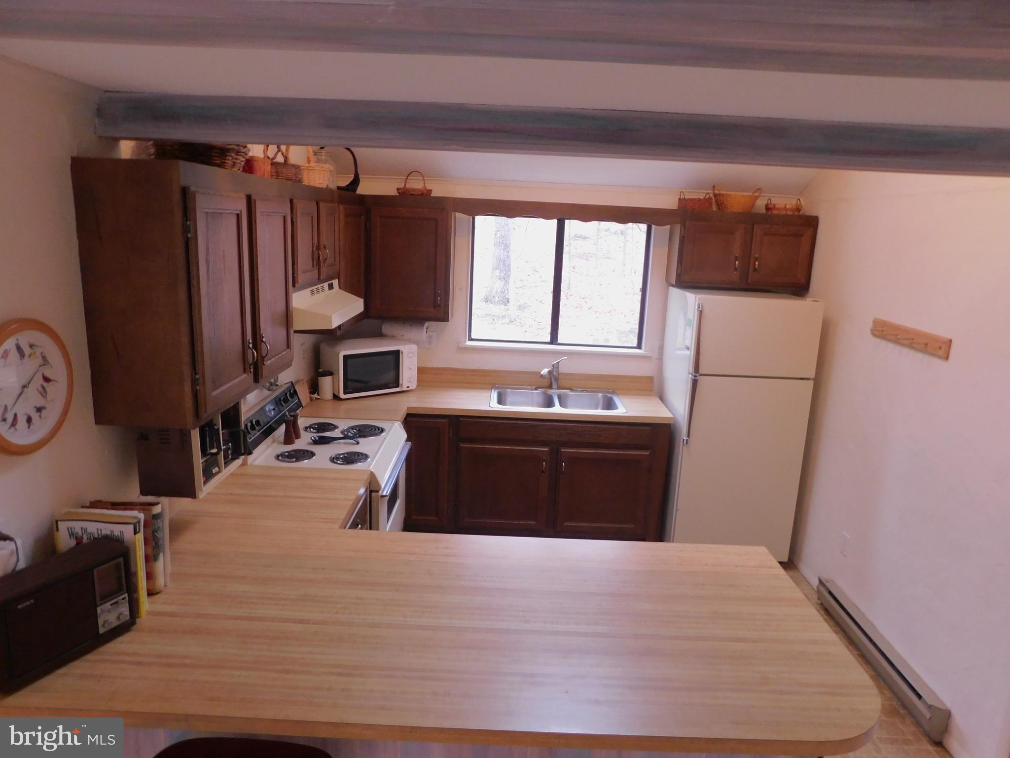 112 Endless Summer Road Hedgesville, WV 25427 - Photo 8 of 37 Kitchen