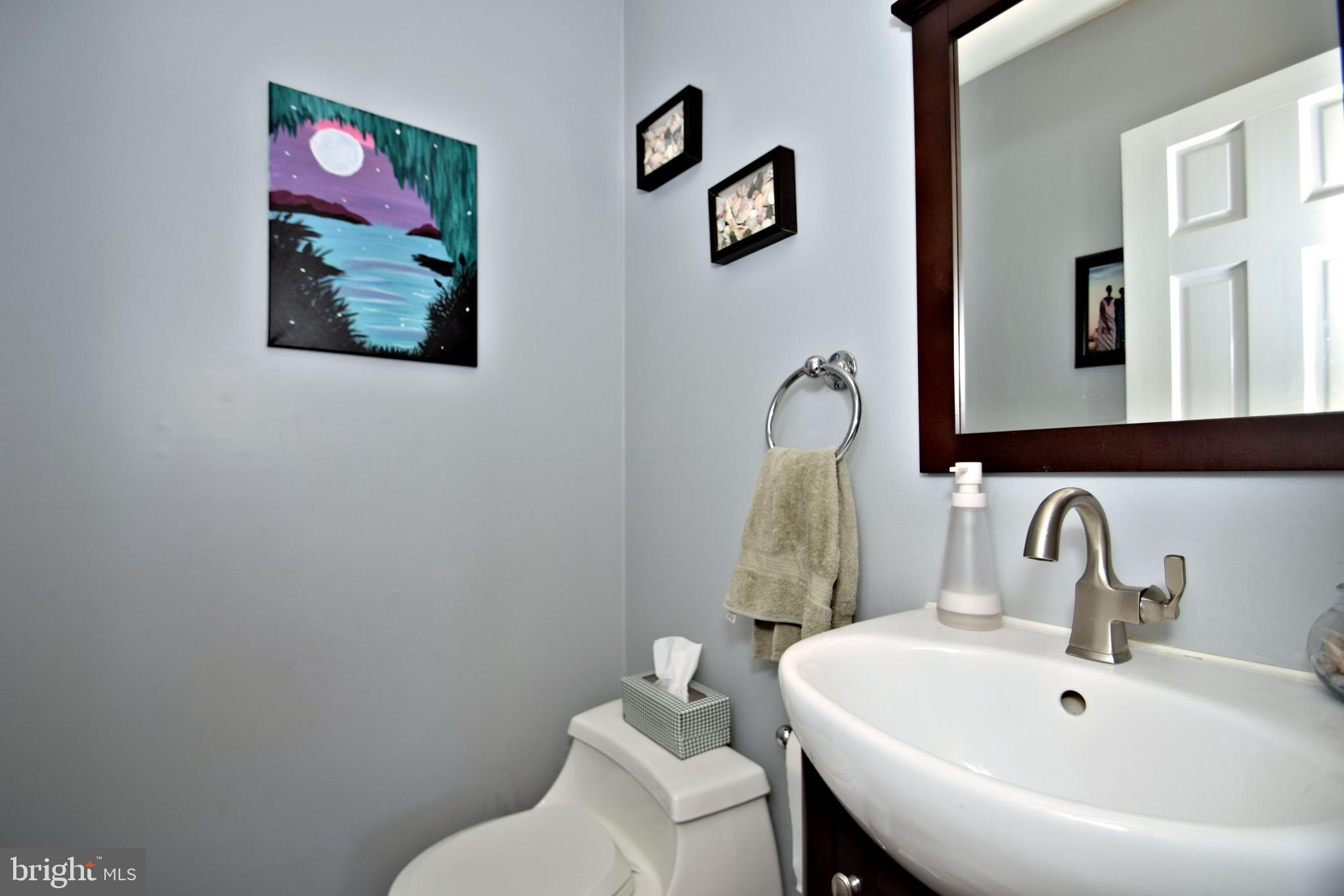 1618 Dogwood Road Flourtown, PA 19031 - Photo 31 of 60 First floor powder room