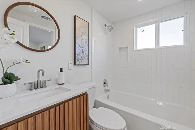 $699,000 | 19017 Drycliff Street, Canyon Country, CA 91351