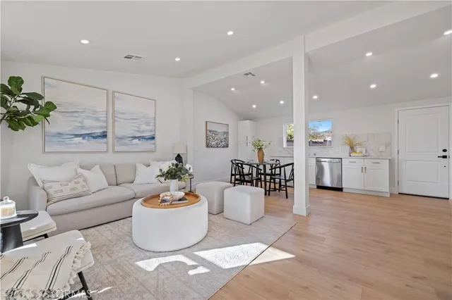 $699,000 | 19017 Drycliff Street, Canyon Country, CA 91351