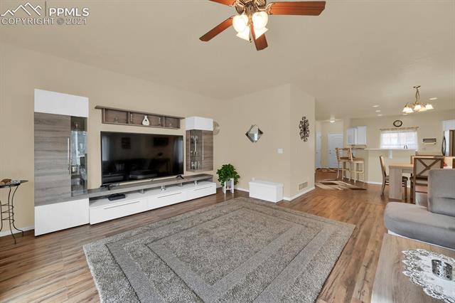 6367 Pilgrimage Road Colorado Springs, CO 80925 - Photo 6 of 27