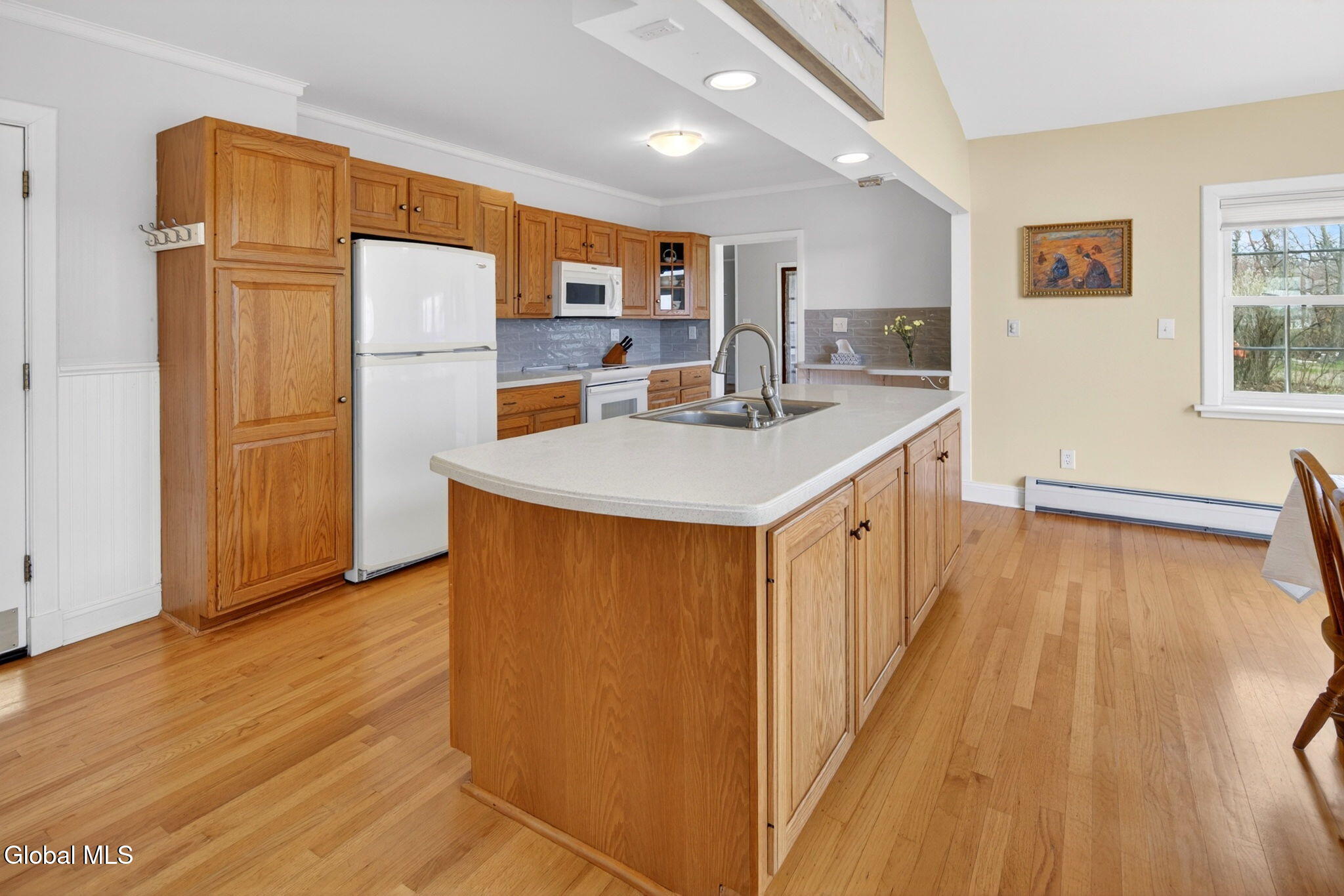 1041 Niskayuna Road Niskayuna, NY 12309 - Photo 13 of 26 11-web-or-mls-011-008_DSC02021