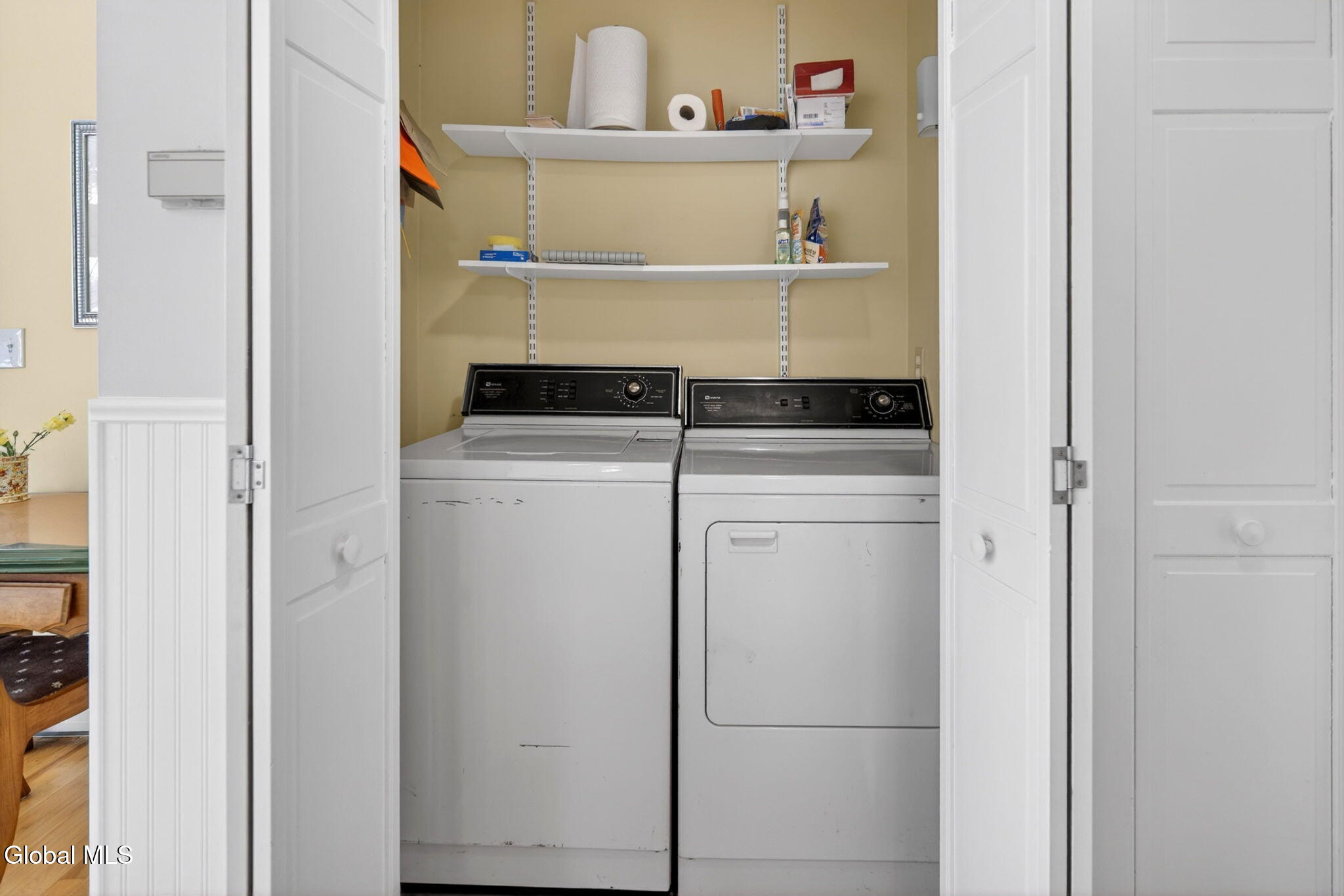 1041 Niskayuna Road Niskayuna, NY 12309 - Photo 14 of 26 12-web-or-mls-012-010_DSC02040