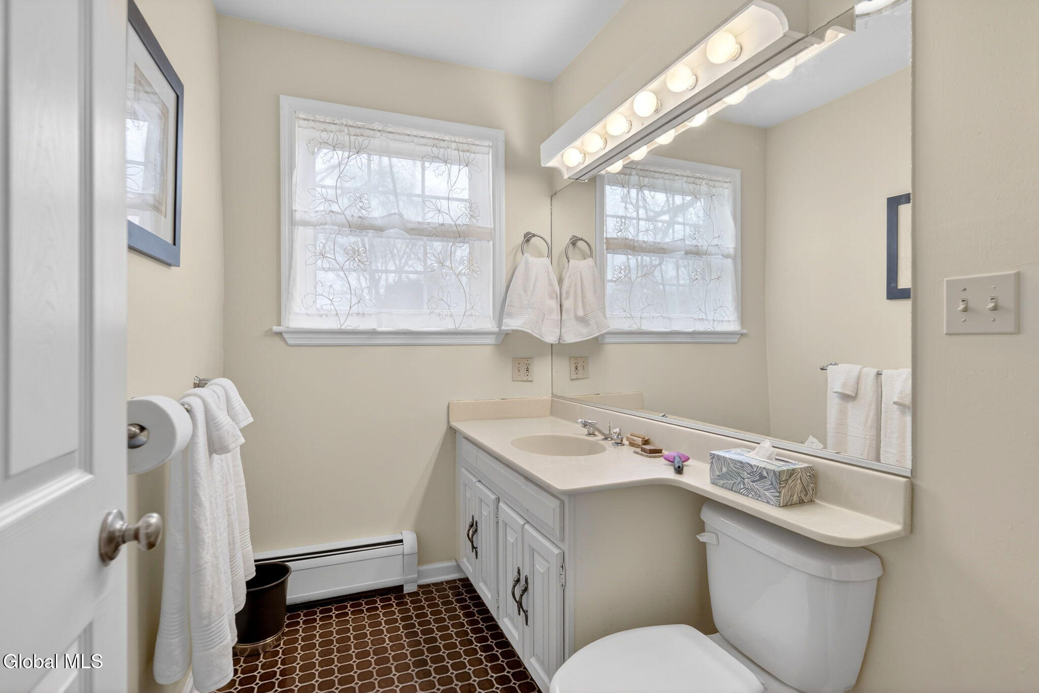 1041 Niskayuna Road Niskayuna, NY 12309 - Photo 18 of 26 16-web-or-mls-016-014_DSC02074