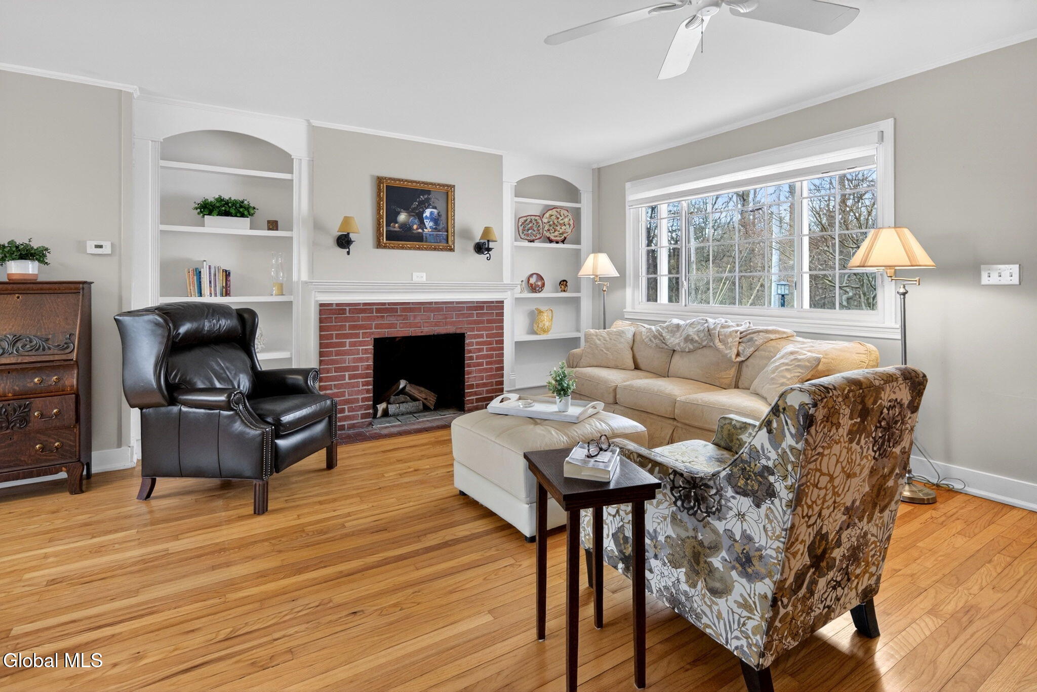 1041 Niskayuna Road Niskayuna, NY 12309 - Photo 6 of 26 4-web-or-mls-004-003_DSC01978