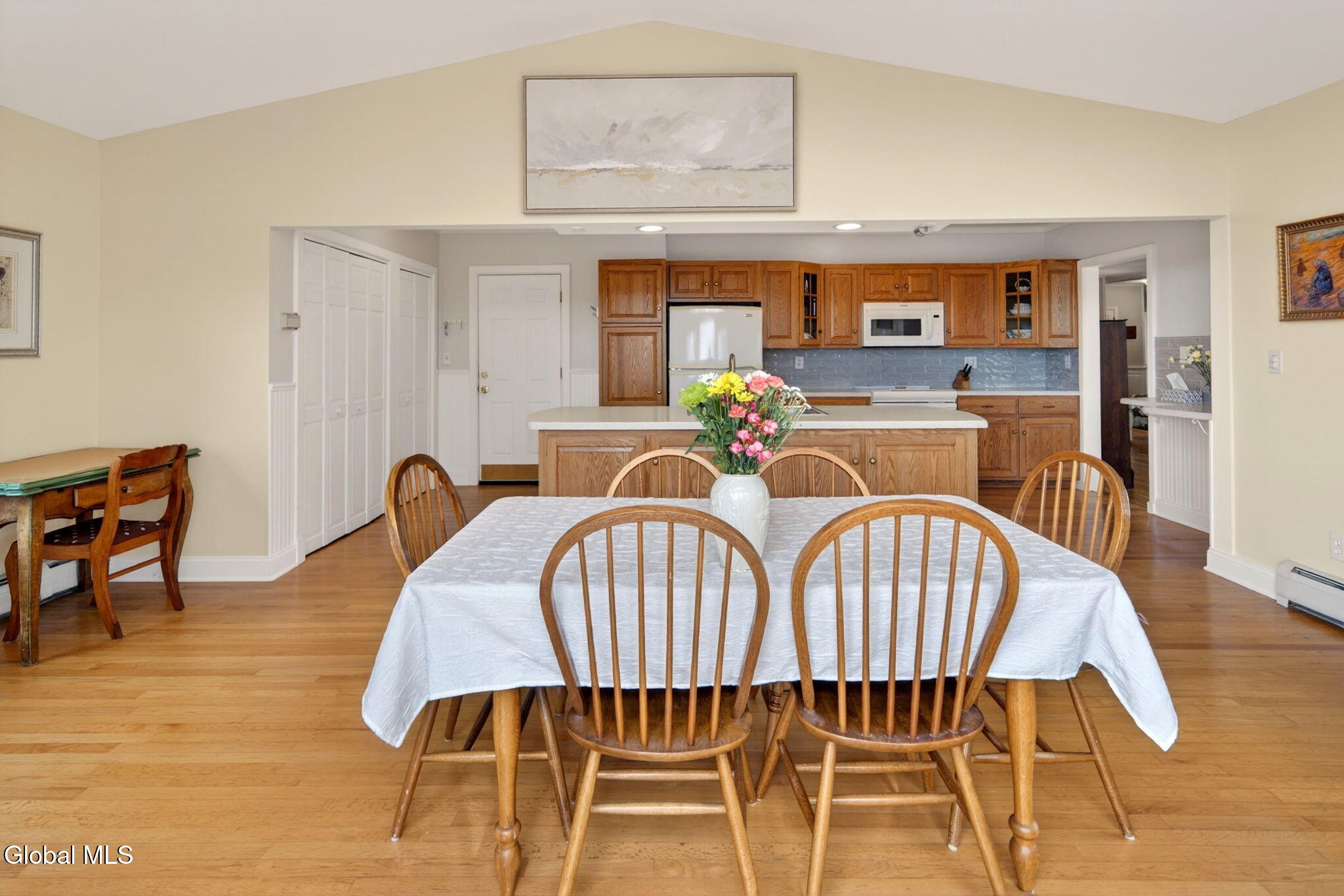 1041 Niskayuna Road Niskayuna, NY 12309 - Photo 10 of 26 8-web-or-mls-008-009_DSC02132