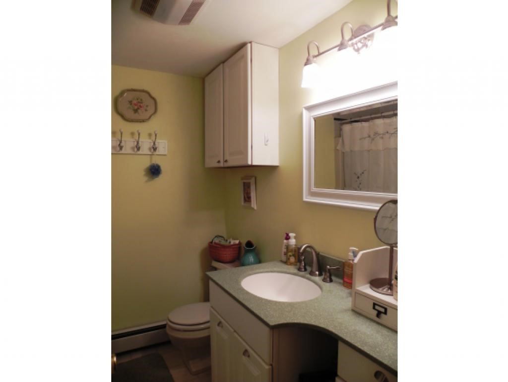 18 Scribner Road Raymond, NH 03077 - Photo 13 of 24