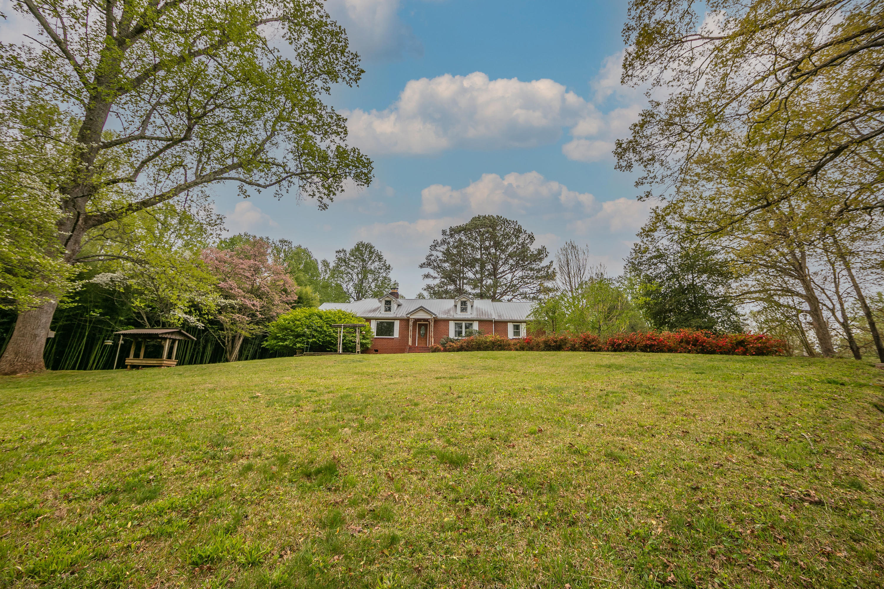 129 Chestnut Hill Road Harriman, TN 37748 - Photo 3 of 38 Kim2